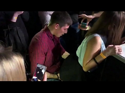 ❤️ Sess reali f'nightclub Russu. Tfajla Russa ta’ 18-il sena fl-anus u l-vaġina fucked f’nightclub ❤️❌ Porno vk f'mt.pornoboden.ru ️❤